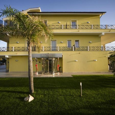 Hotel Villa Tirreno Таркуїнія Екстер'єр фото