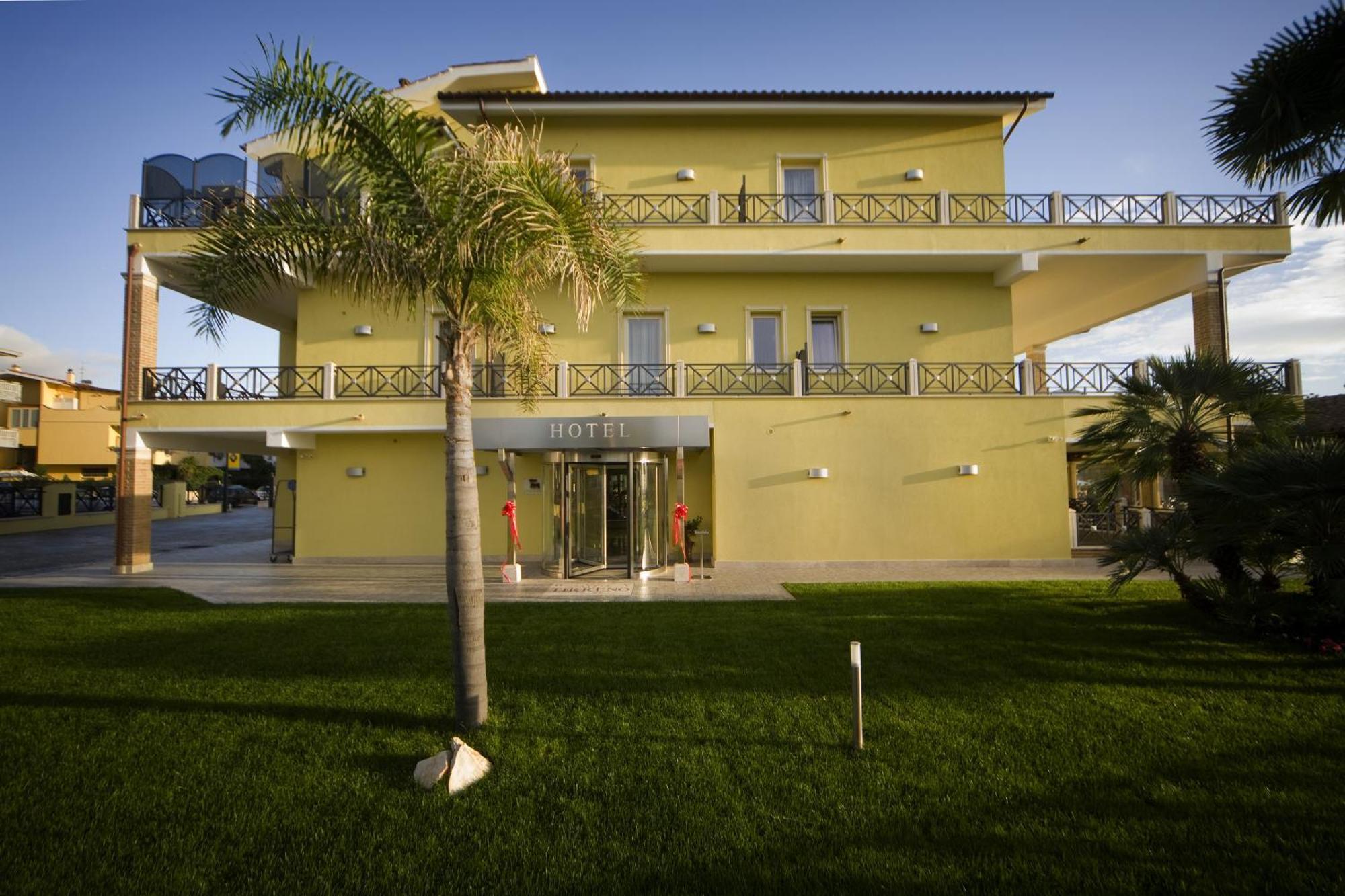 Hotel Villa Tirreno Таркуїнія Екстер'єр фото